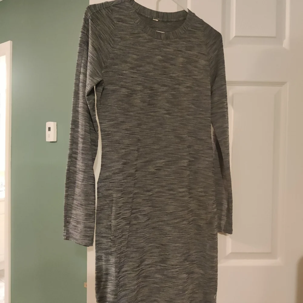 Lululemon "And Where-to dress" - Picture 3 of 7